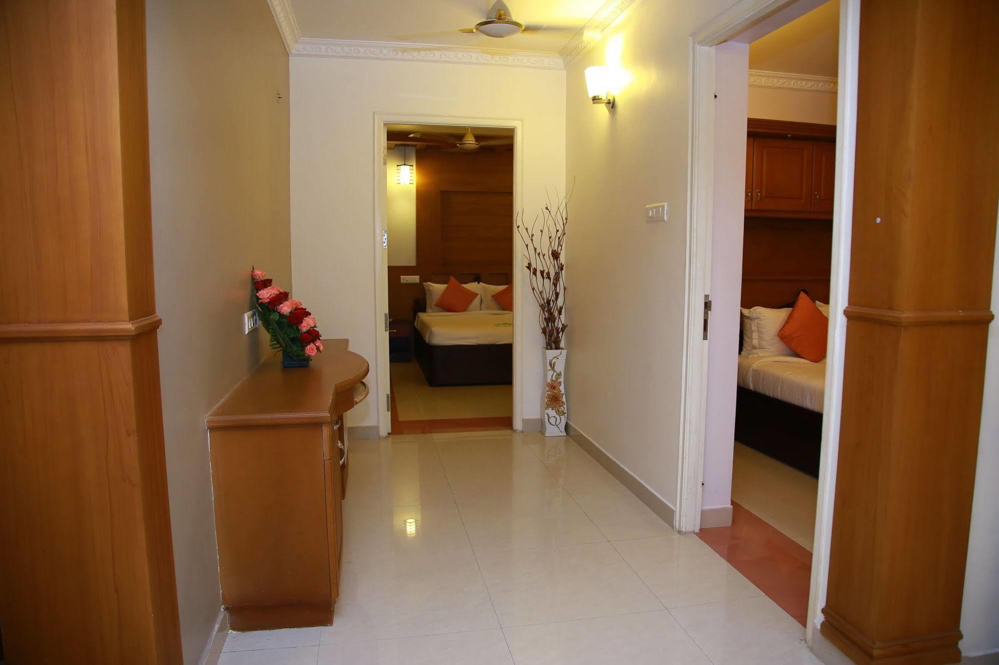 Atlas Airport Hotel Apartment Nedumbassery Extérieur photo