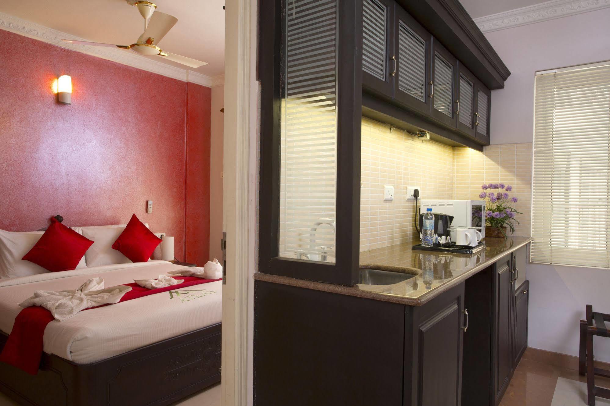 Atlas Airport Hotel Apartment Nedumbassery Extérieur photo