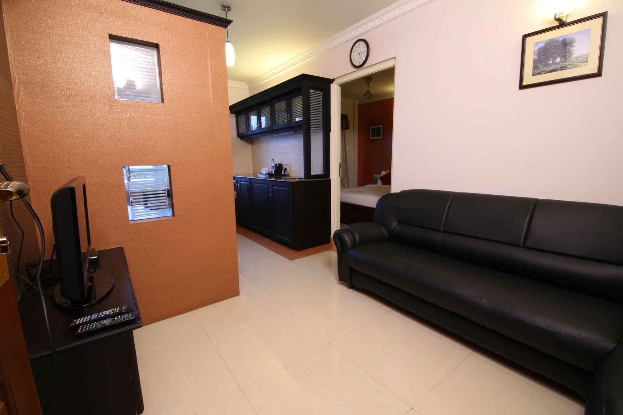 Atlas Airport Hotel Apartment Nedumbassery Extérieur photo