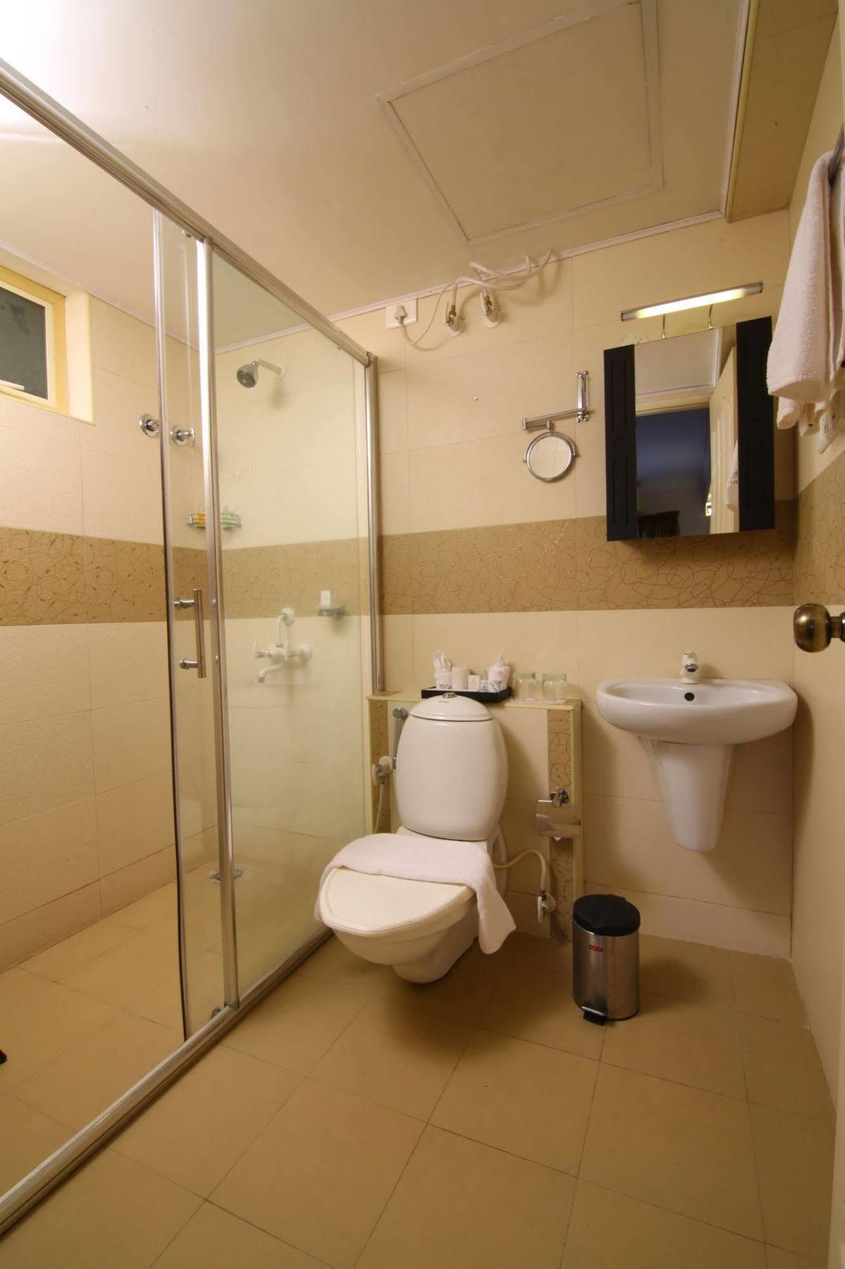 Atlas Airport Hotel Apartment Nedumbassery Extérieur photo