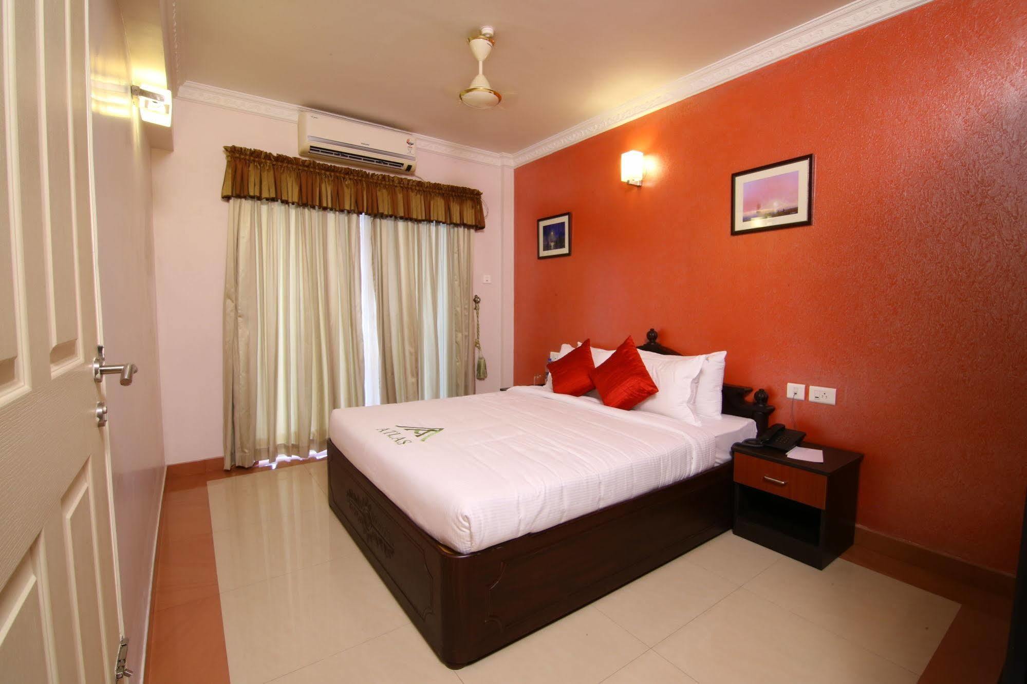 Atlas Airport Hotel Apartment Nedumbassery Extérieur photo