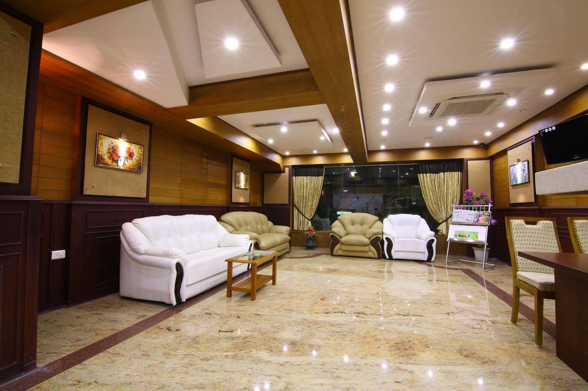 Atlas Airport Hotel Apartment Nedumbassery Extérieur photo