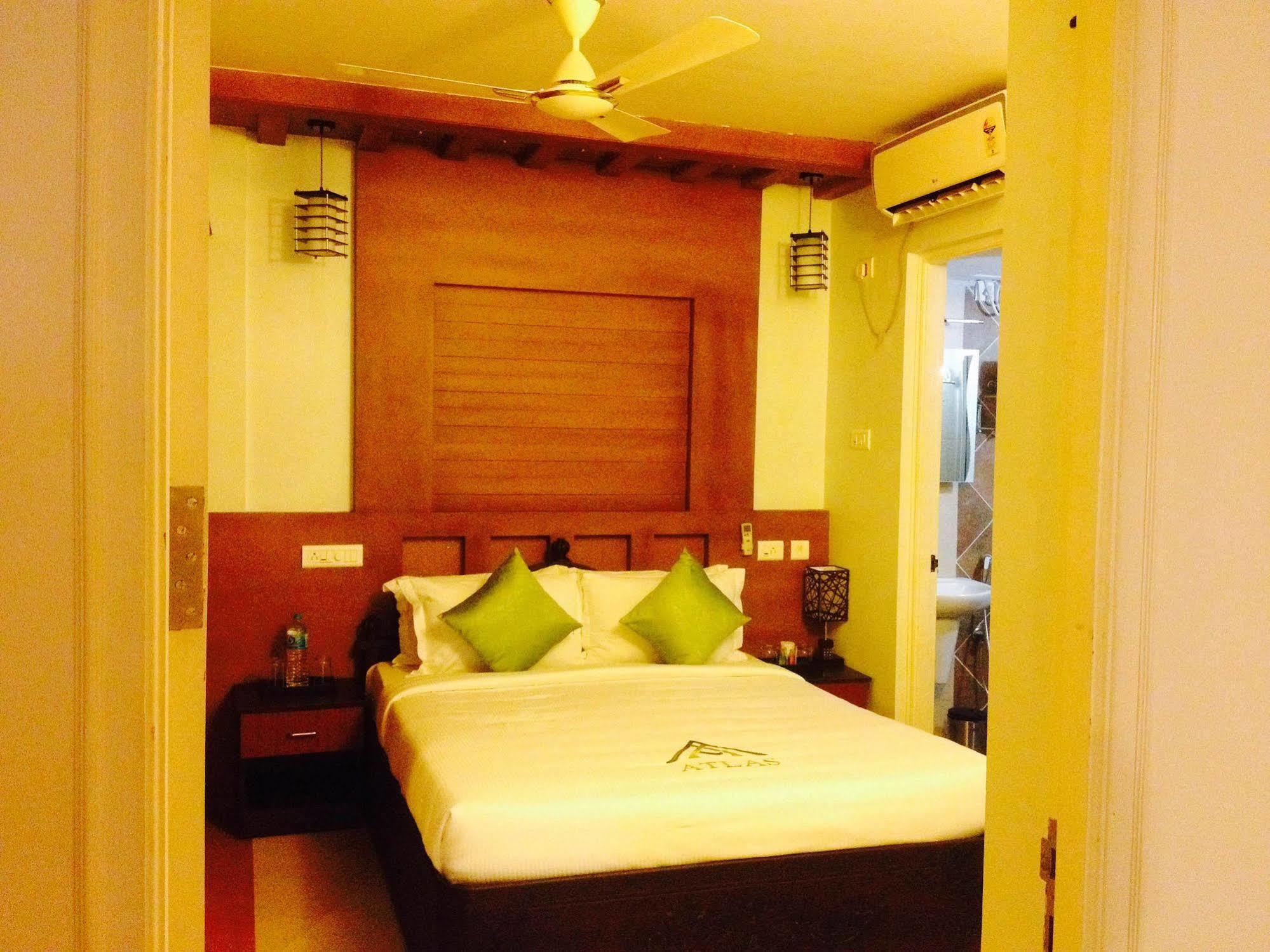 Atlas Airport Hotel Apartment Nedumbassery Extérieur photo