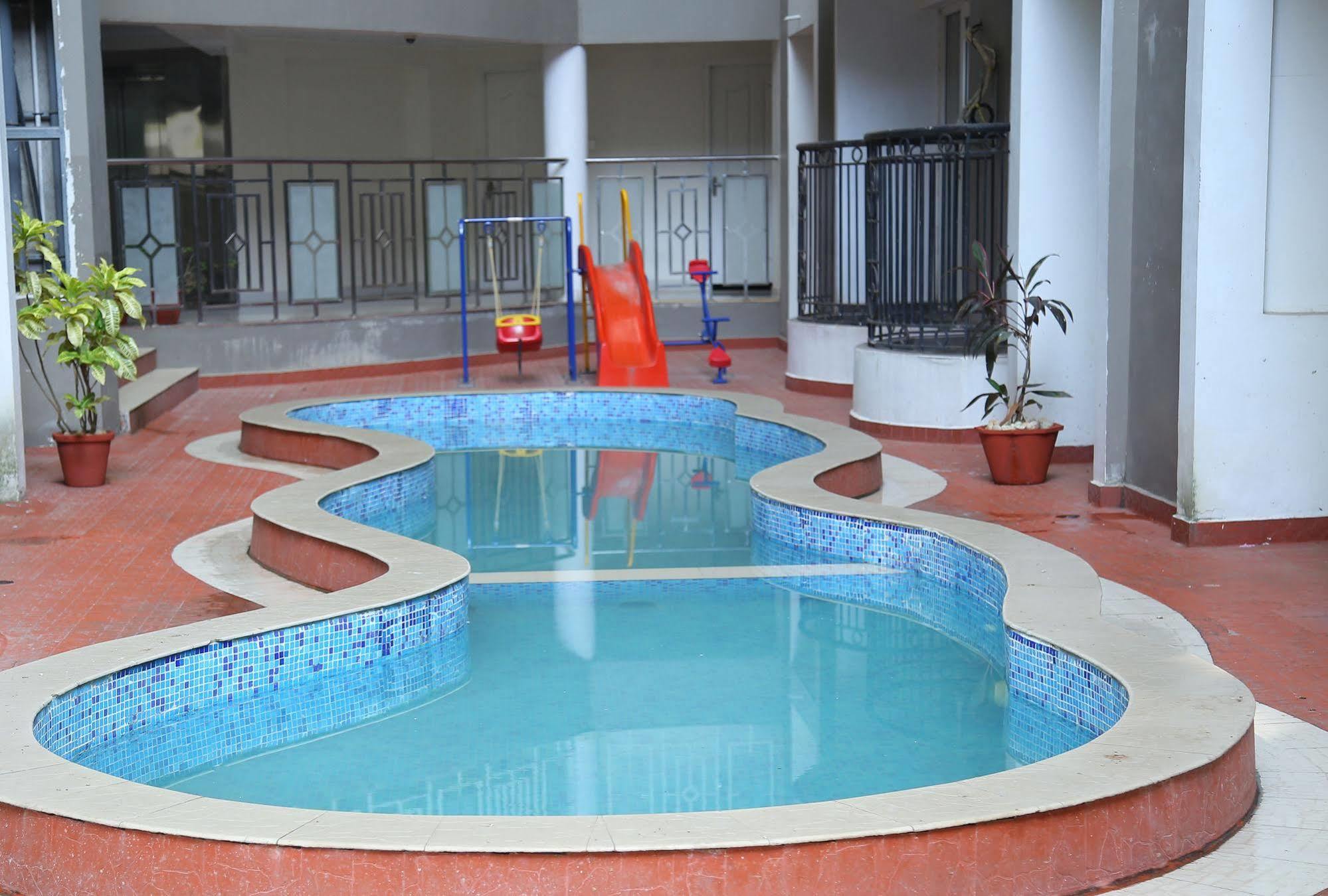 Atlas Airport Hotel Apartment Nedumbassery Extérieur photo